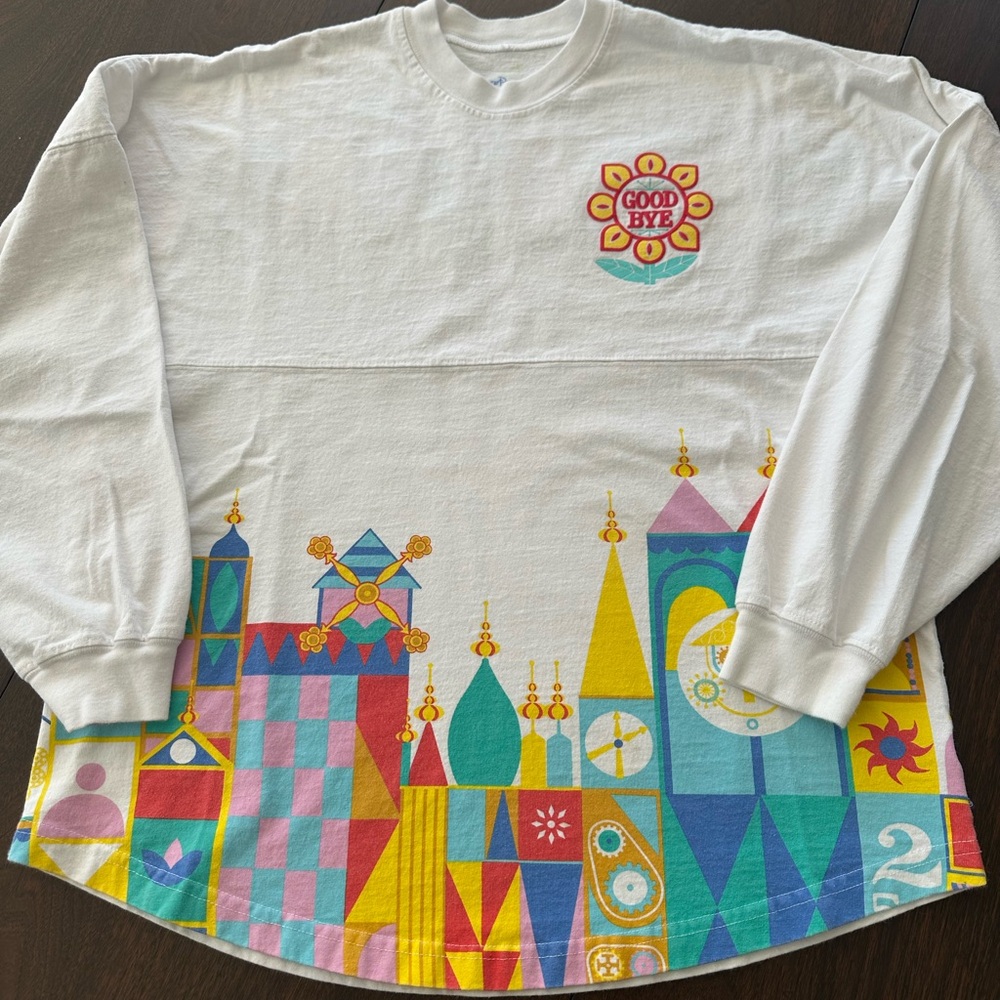 Vintage Disney/Spirit Jersey - “It’s a small world” long sleeve tee